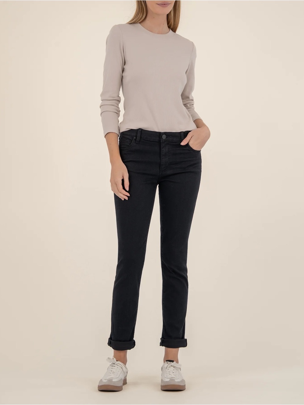 KUT From the Kloth Catherine Mid Rise Boyfriend in Black Sz8P